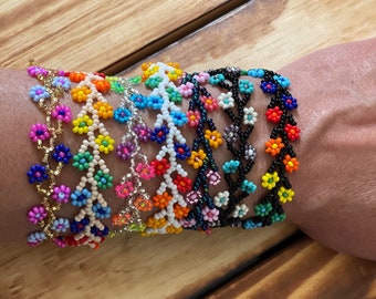 Daisy Chain Beaded Bracelets -  Adjustable Beaded Flower Bracelets - Handmade Mexican Bracelets, Valentine&#39;s Day gifts, Gift for friend