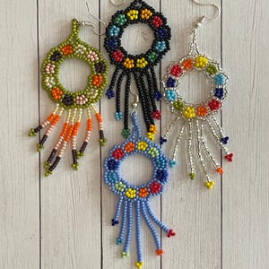 Boucles d&#39;oreilles couronne, Boucles d&#39;oreilles de Noël, Boucles d&#39;oreilles indigènes mexicaines artisanales, Boucles d&#39;oreilles uniques, Cadeaux de la Saint-Valentin, Cadeau pour un ami