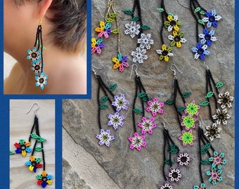 Mexican Flower Beaded Dangle Earrings, Flowered Huichol earrings , Chaquira Earrings, Huichol Beaded, Multicolored earrings, earrings dangle