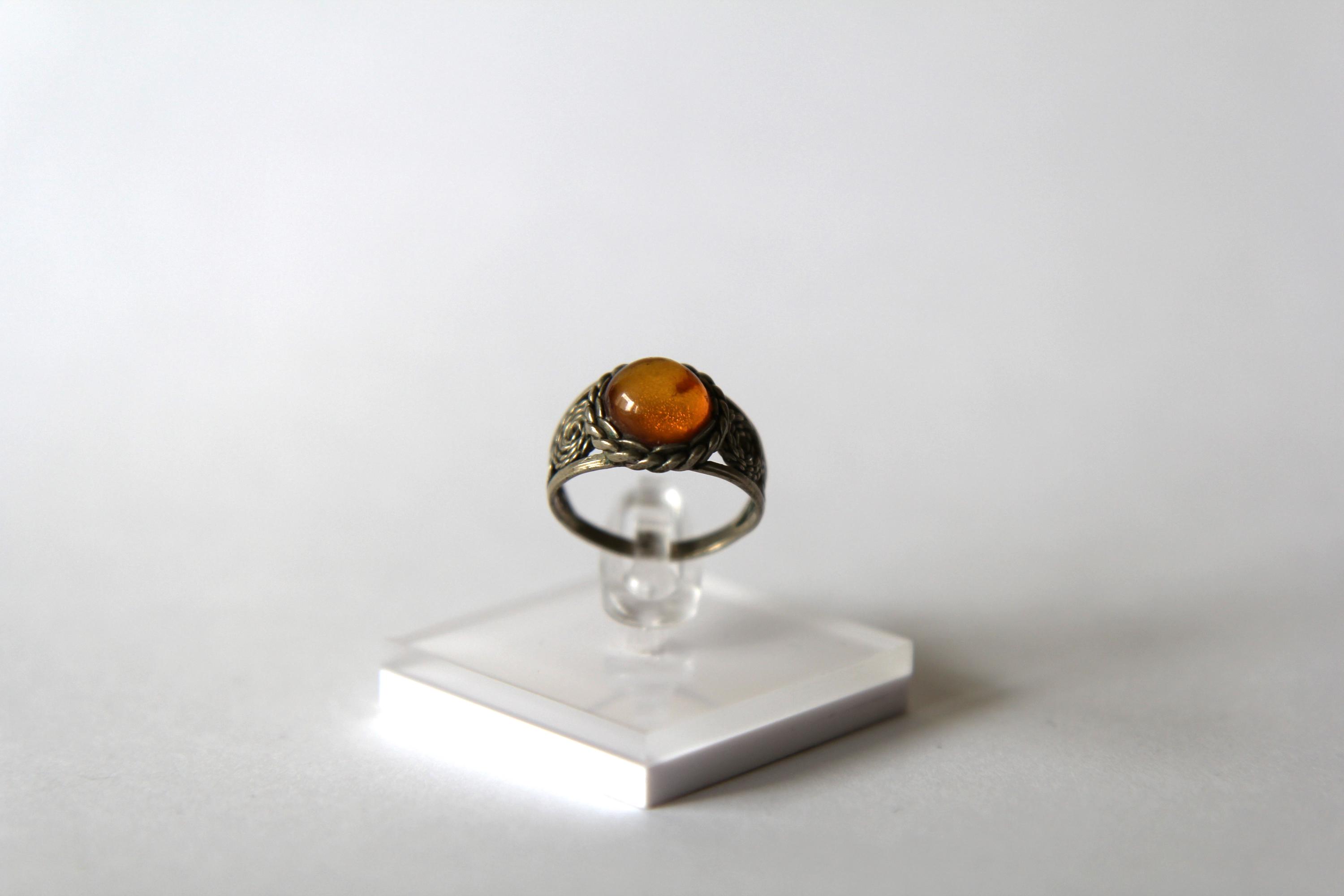 Vintage Baltic Amber Ring: Natural Gemstone, Latvian Craftwork