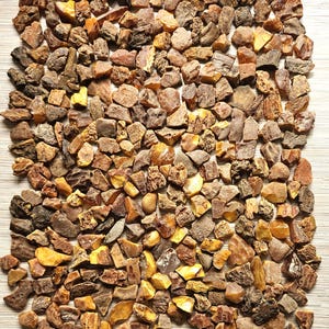 Lotto di ambra baltica naturale da 100 g: esemplari per artigianato e gioielleria