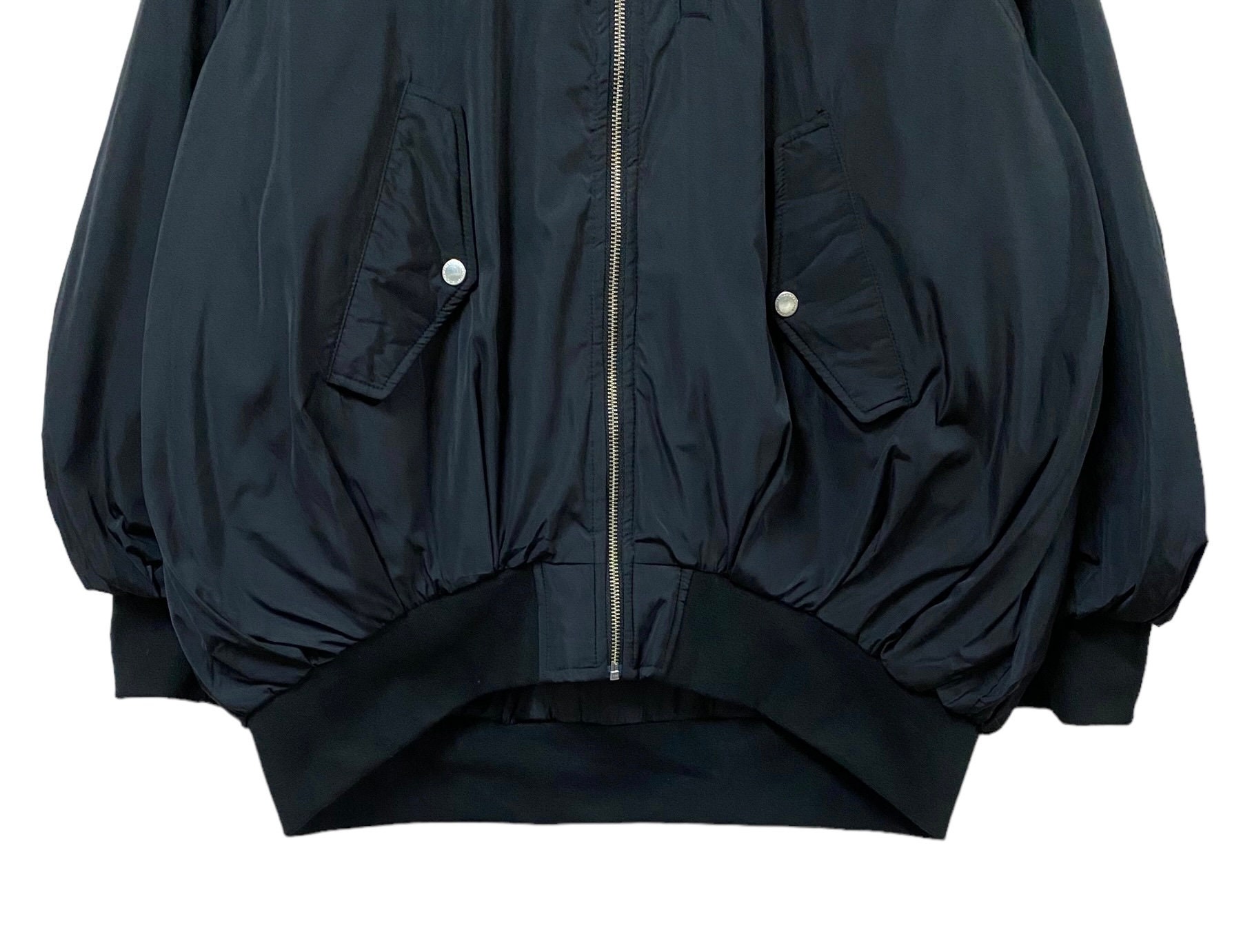 Voluminous bomber jacket, Djab