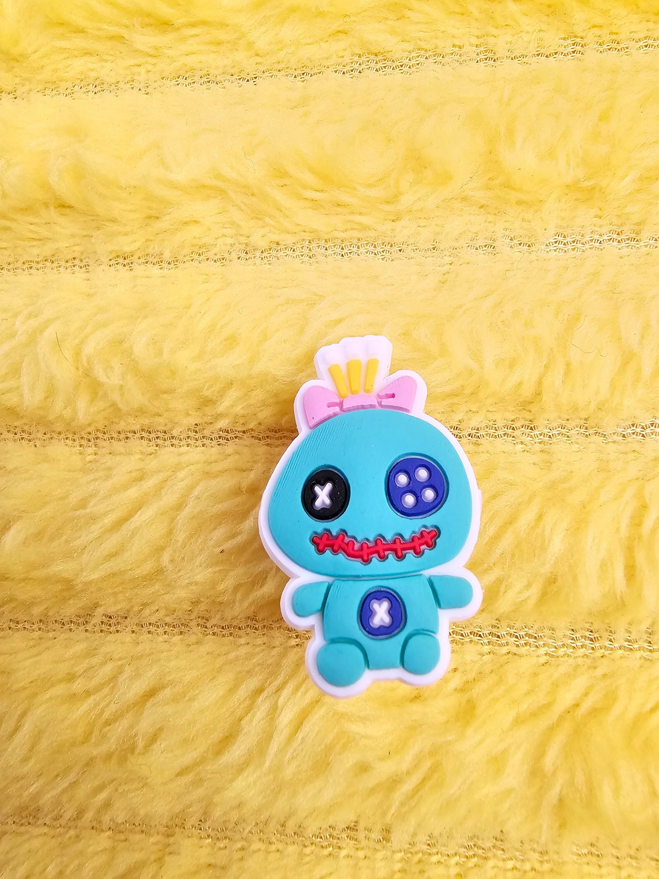 So sweet 😍Lilo , Stitch and Scrump charms. 💜Link shop in bio