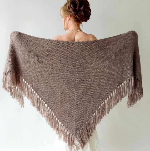 Chal de boda de invierno envoltura de punto Taupe cubierta nupcial chal de lana boda de otono invierno regalo de dama de honor calido con flecos mohair regalo difuso Etsy Mexico