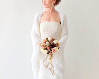 Châle de mariée en mohair blanc, écharpe de mariage triangulaire à franges, châle pour les mariées, écharpe d'hiver
