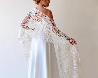 Châle en coton au crochet fait main : écharpe de mariage à franges crème