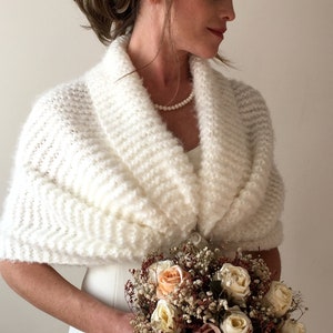 Châle de mariage, wrap nuptial ivoire, écharpe crème, étole de soirée, étole de laine tricotée, mohair, cadeau de demoiselle d'honneur, mariage automne hiver, oversize image 2