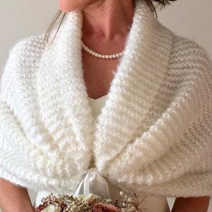 Châle de mariage, wrap nuptial ivoire, écharpe crème, étole de soirée, étole de laine tricotée, mohair, cadeau de demoiselle d'honneur, mariage automne hiver, oversize image 3