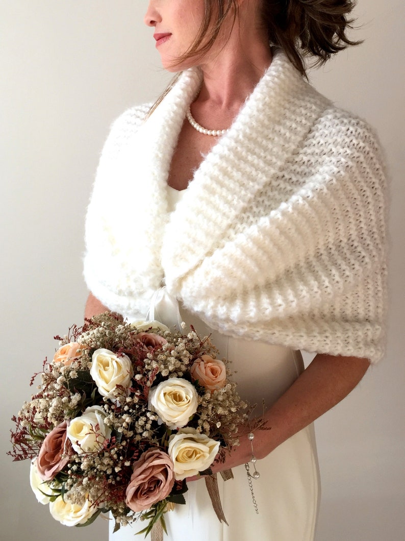 Châle de mariage, wrap nuptial ivoire, écharpe crème, étole de soirée, étole de laine tricotée, mohair, cadeau de demoiselle d'honneur, mariage automne hiver, oversize image 4