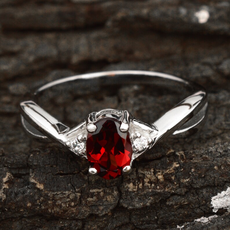 Gift For Her Solid 925 Silver Minimalist Ring Natural Red Garnet Ring Everyday Wear Anniversary Ring Zircon Accented Promise Ring Band