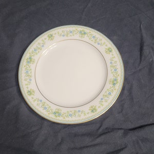 Noritake Spring Meadow - 8 1/4&quot; Salad Plate - Like New