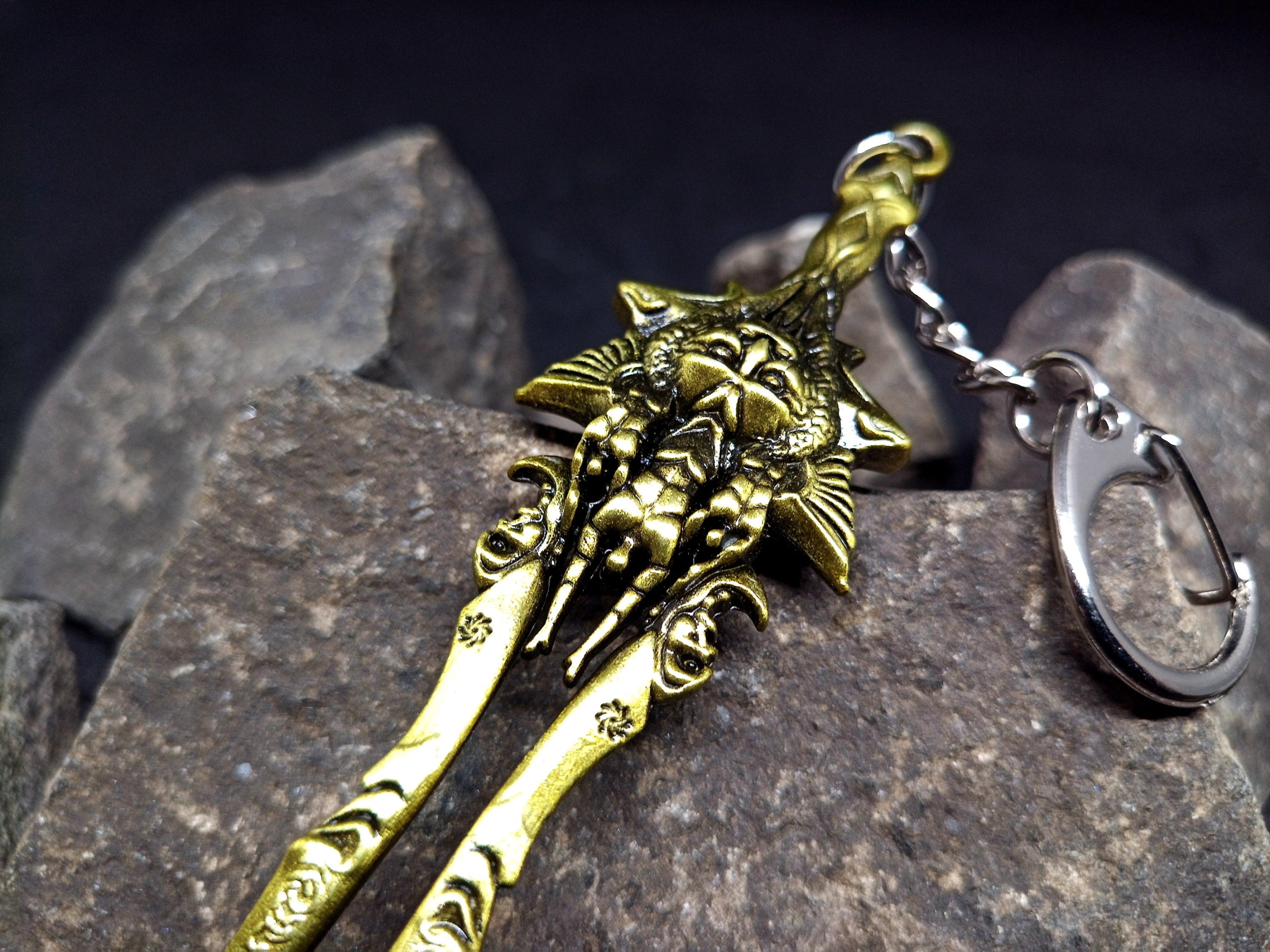 Kratos Weapon Blade of Olympus Model Metal Keyring Keychain – Leones  Marvelous Items