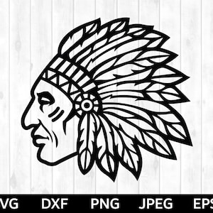 Könnte beinhalten: Schwarz-weiße Silhouette eines Indianers mit Federkopfschmuck. Der Mann blickt zur Seite und hat einen ernsten Gesichtsausdruck.