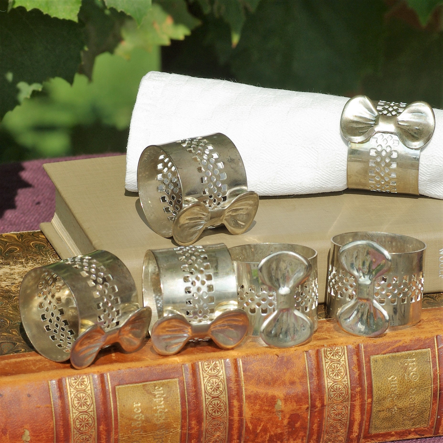 Silver plated napkin rings 6 vintage napkin rings serviette Etsy