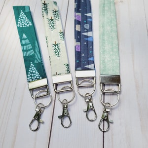 Winter Christmas Fabric Key Fob, Winter Wristlet, Fabric Winter Lanyard, Christmas Keychain, Wrist Keychain, Giveaway Gift, Secret Santa
