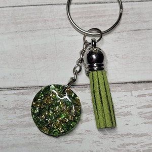 Glitter Keychain, Green Gold Keychain, Mini Dainty Keychain, Green Tassel Keychain, Metal Resin Keychain, Backpack Accessories, Giveaway