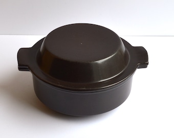 Arabia LIEKKI ceramic pot, cauldron with lid by Ulla Procopé, Finland. Stove, oven to table casserole. Vintage 1970's MCM Finnish tableware.