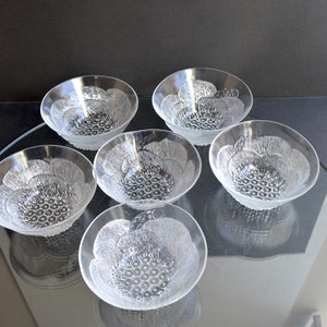 6 Individual Dessert or Salad Bowls PIONI (Peony) by Oiva Toikka for Nuutajärvi, Finland. Vintage 1970&#39;s Scandinavian Art Glass.