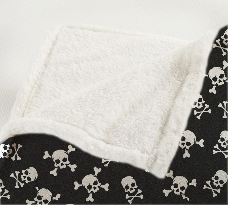 SEE Bulk Order Flash Sale - Skull blanket. Black & White blanket. Fleece blanket. Mink Blanket - Made In USA bild 4
