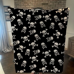 SEE Bulk Order Flash Sale - Skull blanket. Black & White blanket. Fleece blanket. Mink Blanket - Made In USA bild 3