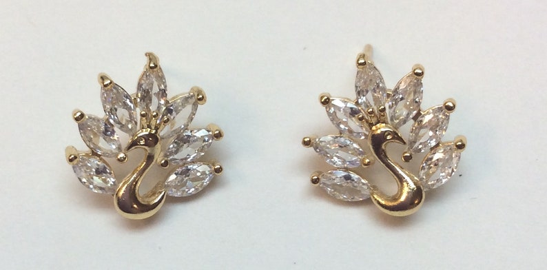 Beautiful Earrings Brides Maid Wedding Grandmother Elegant Bride E26 All Occasion Mother Gold Filled Crystal Jewel Peacock Design