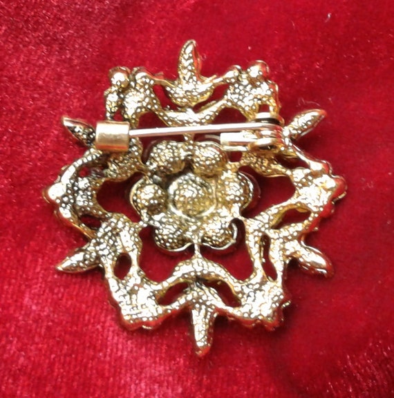 Elegant, Beautiful Brooch, Lapel, Scarf Pin, Brid… - image 2