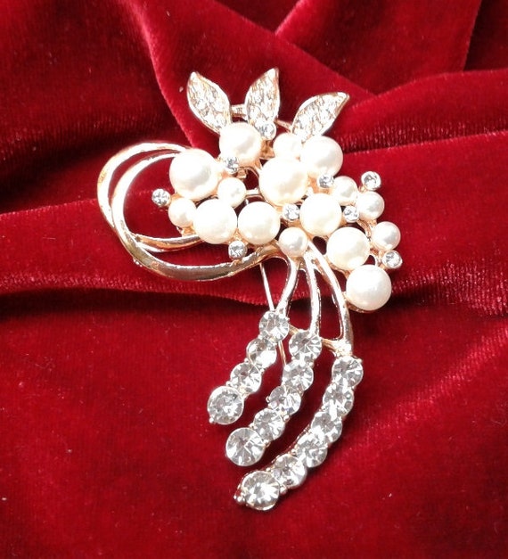 Elegant, Beautiful Brooch, Lapel, Scarf Pin, Brid… - image 2