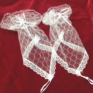 Elegant, Beautiful Bridal Gloves in Lace and Ribbons, Wrist Length Fingerless Gloves, Accessory for Bride, Wedding, White Lace (GL13)