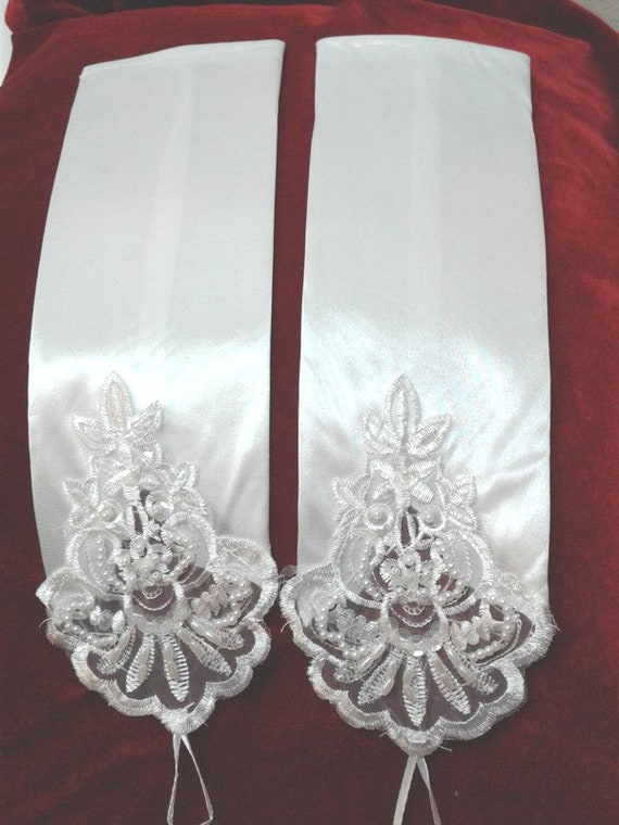 Elegant, Beautiful Bridal Gloves in Satin, Lace an