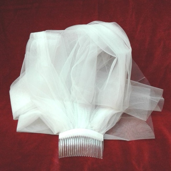 Elegant, Beautiful Tulle Veil, 1 Layer Bridal Veil with Comb, Elbow Length, Bride, Wedding, Plain, Unadorned, Ivory  (V9)