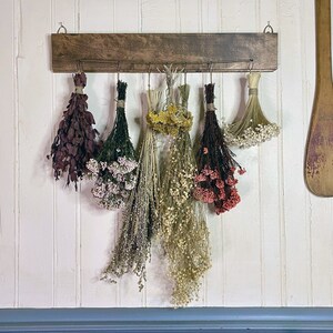 European Cottage Wall Rack with 7 Natural Dried Flower Bundles, Vintage Wood Hanger and Metal Rail, Botanical Everlasting Decor