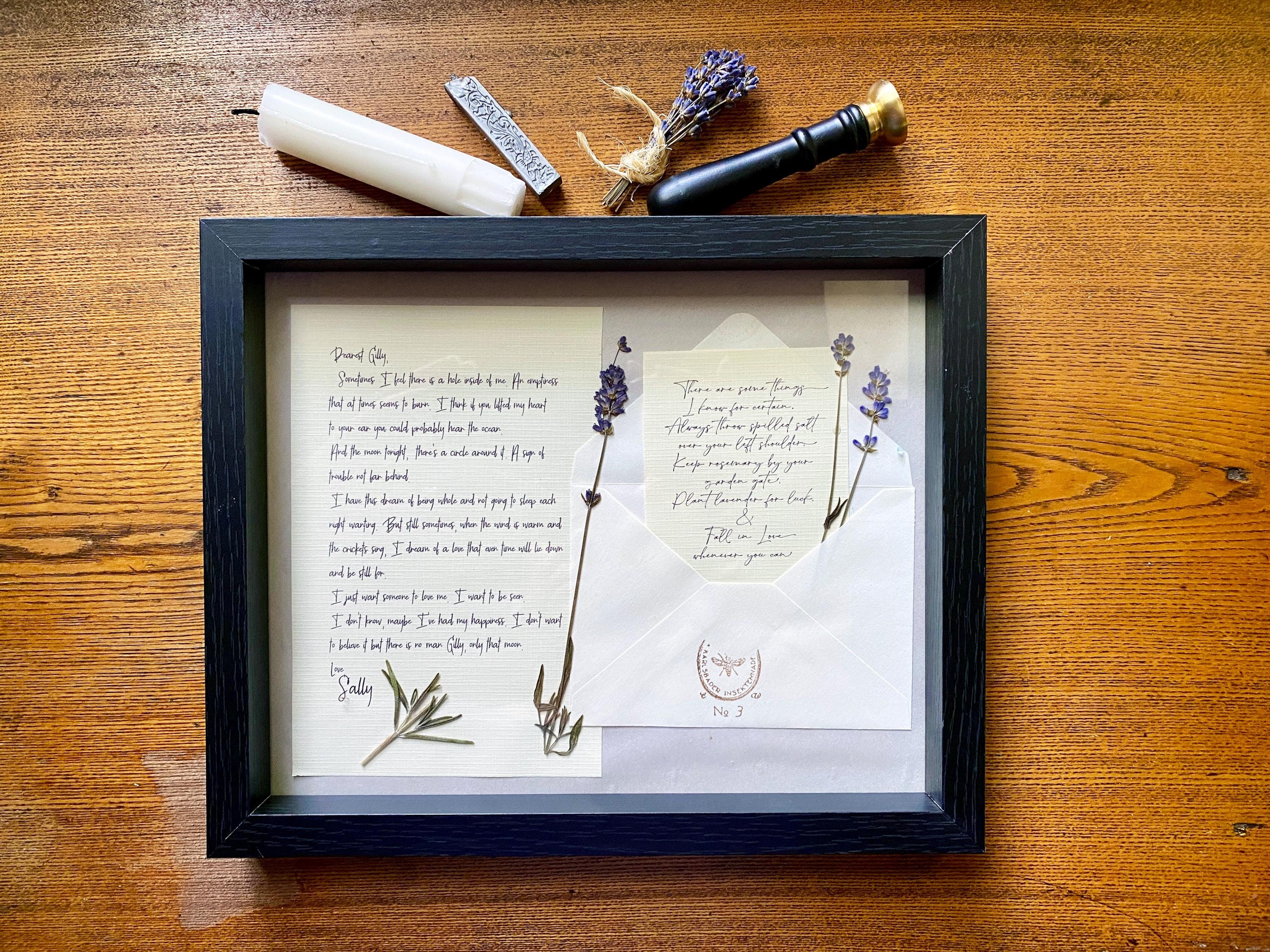 ジリアンへの手紙 ヴィンテージペーパーと押し花のローズマリーとラベンダーを使った実用的な魔法のウォールアート - 魔法の引用装飾 - Etsy 日本, image size:3000x2250