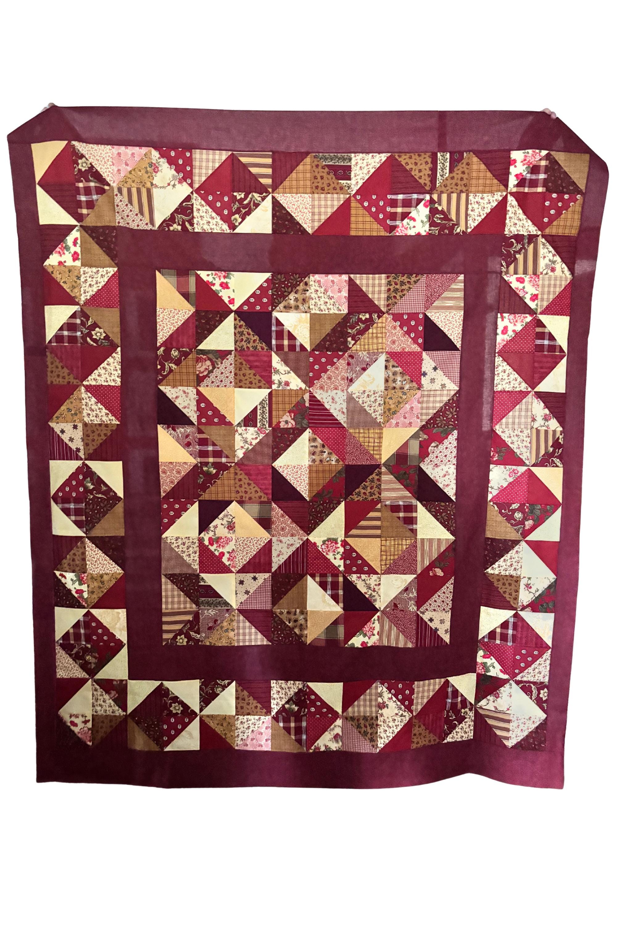 シンプソンデザインスタジオによるクリムゾンパッチワークダイヤモンド