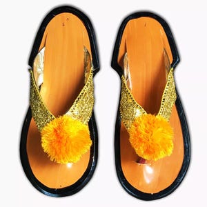Women&#39;s Traditional Slippers Ghanaian Handmade Leather Women&#39;s Slippers Shoe Sandals