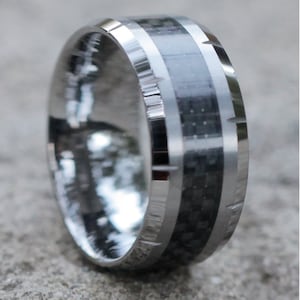 9mm Tungsten Carbide Ring: Beveled Carbon Fiber Wedding Band