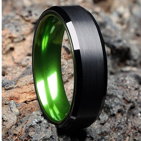 Zwarte trouwring, groene wolfraamring, groene trouwring, wolfraamcarbide ring, verjaardagsring, 8mm ring, 8mm ring, groene band, comfort fit