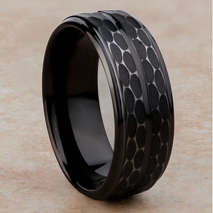 Hammered Black Wedding Ring,Black Tungsten Ring,Anniversary Ring,Tungsten Carbide Ring,Engagement Ring,Unique Man&#39;s Ring,Proposal Ring,Brush
