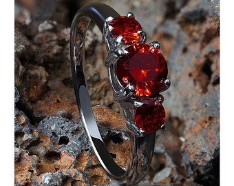 Robijnrode trouwring, bronskleurige titanium ring, verlovingsring, titanium damesring, zettingen met drie edelstenen, jubileumring, unieke stijlring