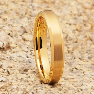 Gelbgold Wolfram Ring, 4 mm 18k plattiert, gebürstet