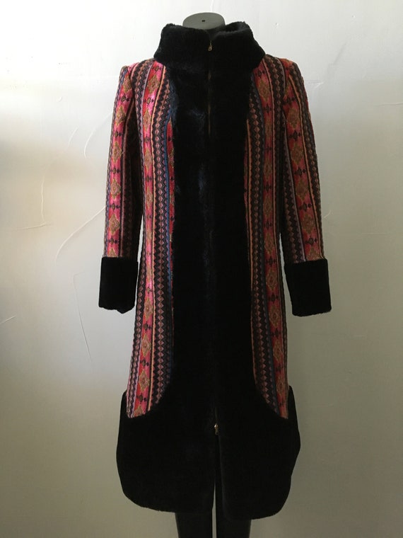 Vintage Women's Tapestry Coat