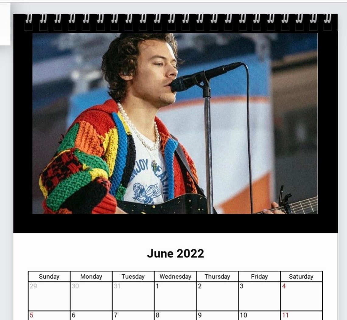 pr-commande-harry-styles-2022-wall-calendar-8-5x11-pouces-etsy