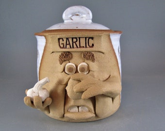garlic keeper