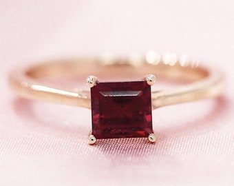 Enero Birthstone 5mm princesa corte natural rojo granate anillo sólido 14K oro rosa anillo de boda alianza cumpleaños regalo aniversario anillo