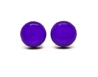 Pendientes de pasión púrpura / Pendientes de perno de punto de color / Pendientes de resina / Pendientes de todos los días / Pendientes pequeños / Pendientes coloridos / Pendientes de círculo