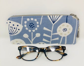 Blue Scandi Flower Zipped Glasses Pouch, Padded Reading Glasses Case, Sunglasses Holder, Gift for her, Mother’s Day and Nana’s Gift