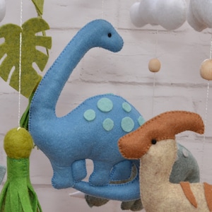 Mobile pour bébé. Mobile bébé dinosaure. Mobile Dino pour berceau. Dinosaure décoratif pour chambre d'enfant. Dinosaure mobile pour berceau. Décoration de chambre de dinosaure. Crèche à décor de dinosaure. image 2