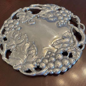 Arthur Court Pewter Trivet/Wall Decor with Grape Theme
