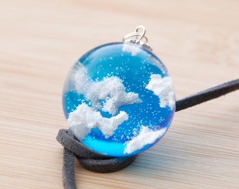 【Hei】sky-blue lake necklace★送料無料★2色 Resin Cloud Necklace, Sky Blue Necklace, White Clouds