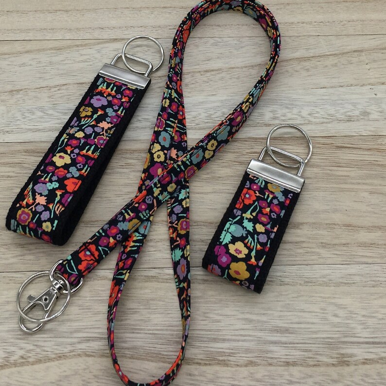 Fall Floral Lanyard Long Keychain Name Tag Lanyard Flowers Badge Holder Fabric ID Holder Teacher Gift Floral Lanyard
