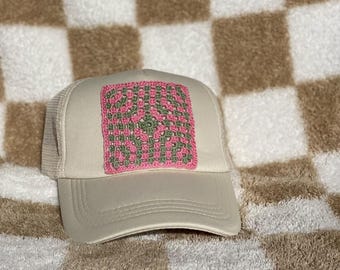 Light Gray Granny Square Crochet Otto Trucker Hat Cap With  display picture 2